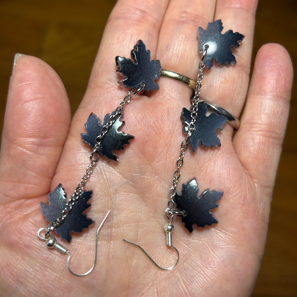 3/$25 Leaf Dangle Earrings - Picture 2 of 5